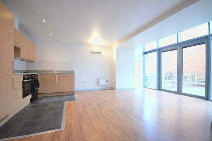 2 Bedroom Apartment To Rent In The Hicking Building, Queens Road, Nottingham, NG2