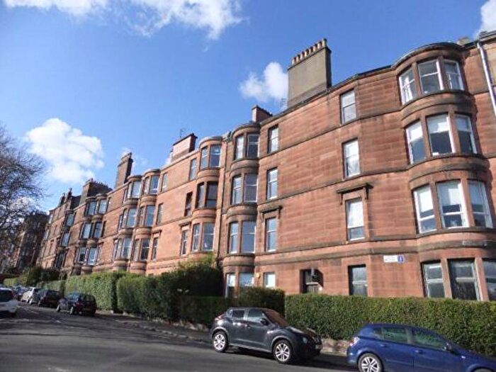 2 Bedroom Flat To Rent In Striven Gardens, North Kelvinside, G20