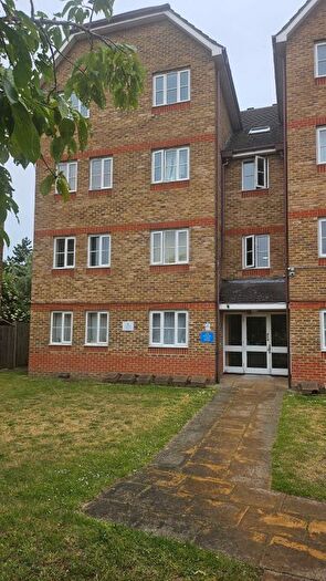 2 Bedroom Flat For Sale In Woburn Close, London, SE28