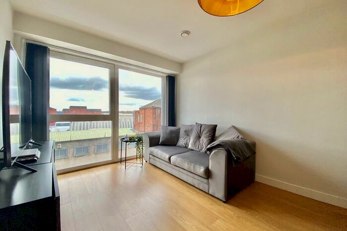 2 Bedroom Apartment To Rent In Victoria Riverside, Hunslet Road, LS10