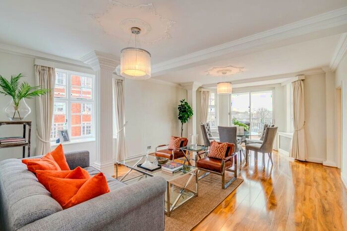 4 Bedroom Apartment To Rent In Melina Court, Grove End Road, St Johns Wood, NW8