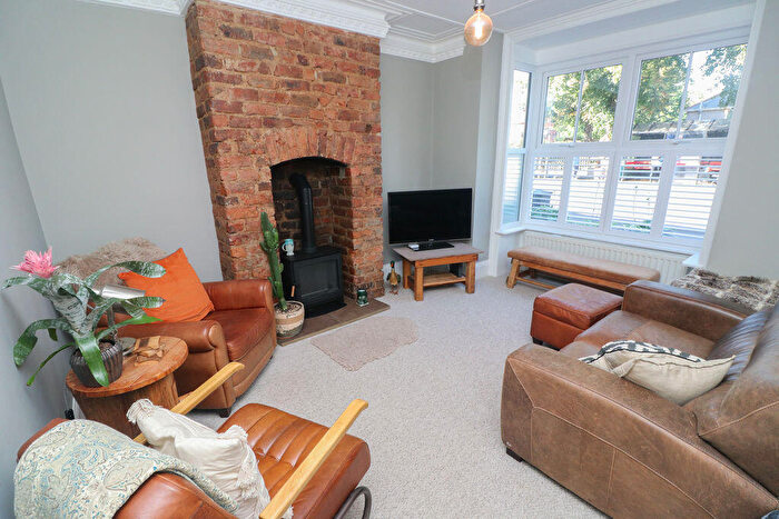 2 Bedroom Terraced House For Sale In Dean Terrace, Ryton, NE40