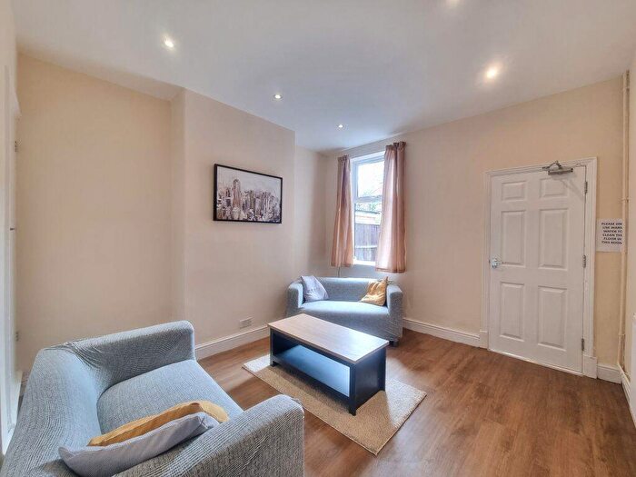 3 Bedroom Terraced House To Rent In Grasmere Street, Leicester, LE2