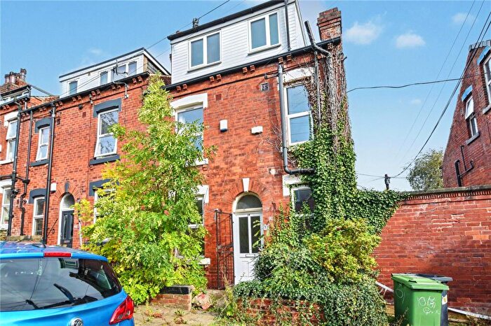 4 Bedroom Terraced House For Sale In Pennington Grove, Leeds, West Yorkshire, LS6
