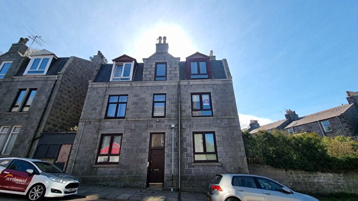 1 Bedroom Flat To Rent In Walker Place, Torry, Aberdeen, AB11