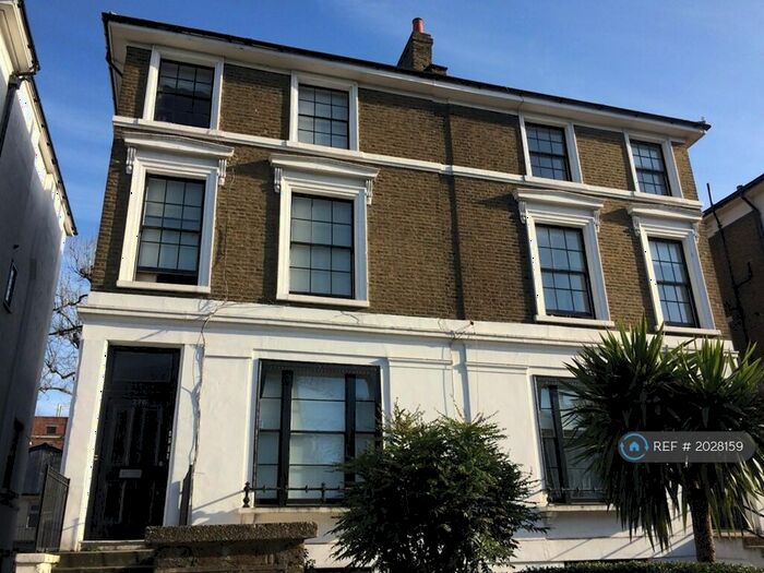 2 Bedroom Flat To Rent In Camden Road, London, NW1