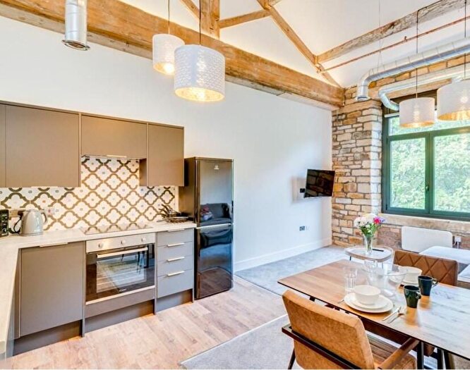 2 Bedroom Flat To Rent In Britannia Road, Huddersfield, HD3