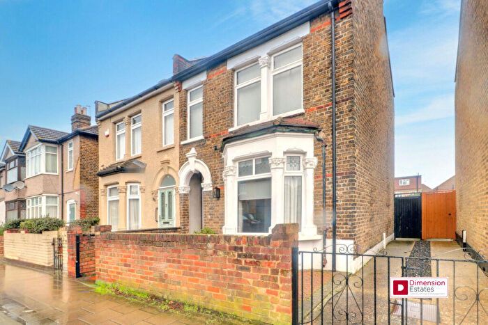 4 Bedroom Terraced House To Rent In Marlborough Road, Romford, Essex, RM7