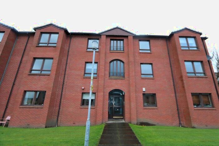 2 Bedroom Flat To Rent In Sandbank Crescent, Glasgow, G20