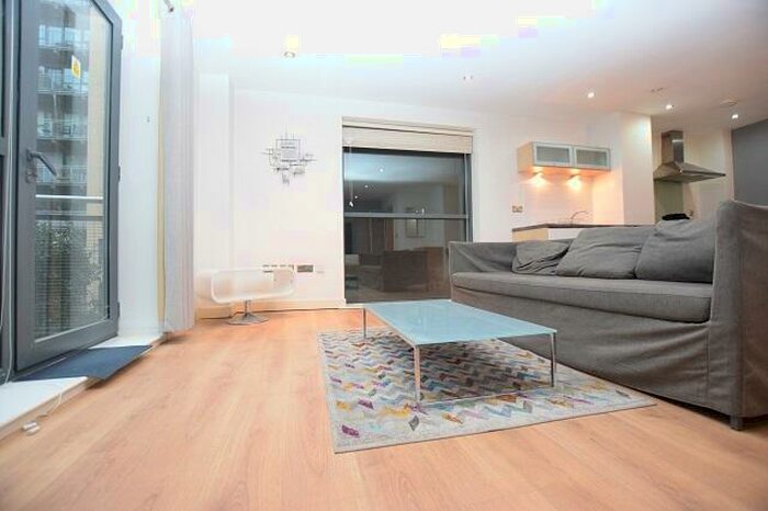 Apartment To Rent In West One Peak, Cavendish Street, S3