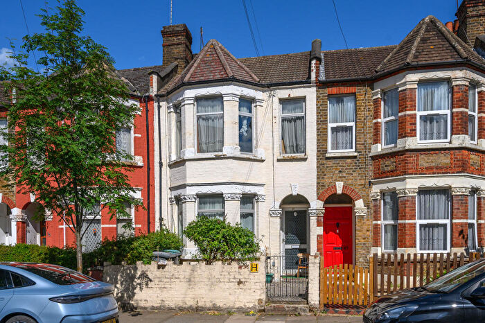 2 Bedroom Terraced House For Sale In Warwick Gardens, Tottenham, Haringey, London, N4