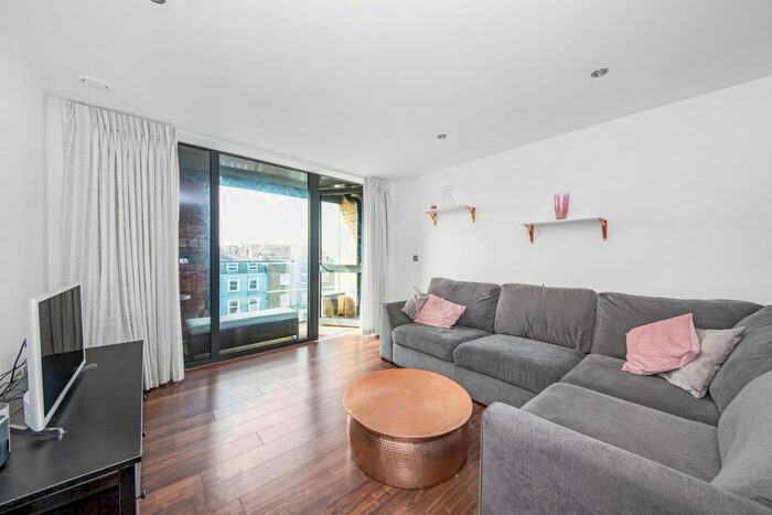 1 Bedroom Flat To Rent In Queens Road, Peckham, London, SE15