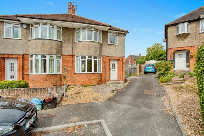 3 Bedroom Semi-Detached House To Rent In Cedar Grove, Yeovil, BA21