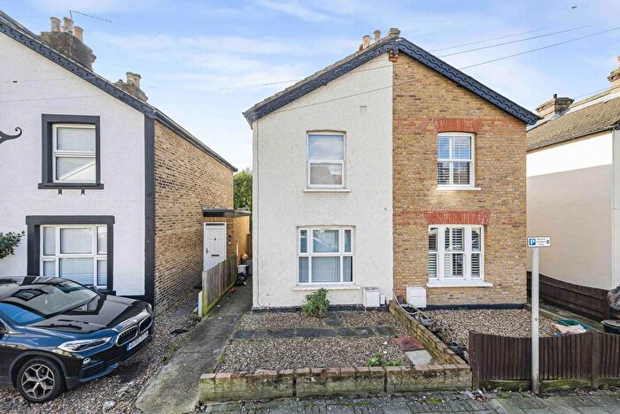 2 Bedroom Property For Sale In Newbury Road, Bromley, BR2