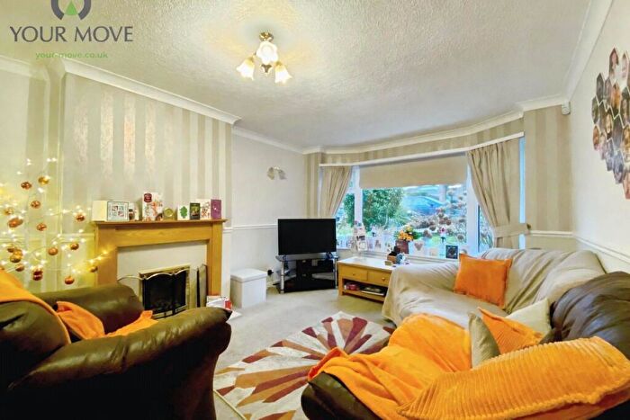 3 Bedroom Semi Detached House For Sale In Wheathead Crescent, Keighley, West Yorkshire, BD22