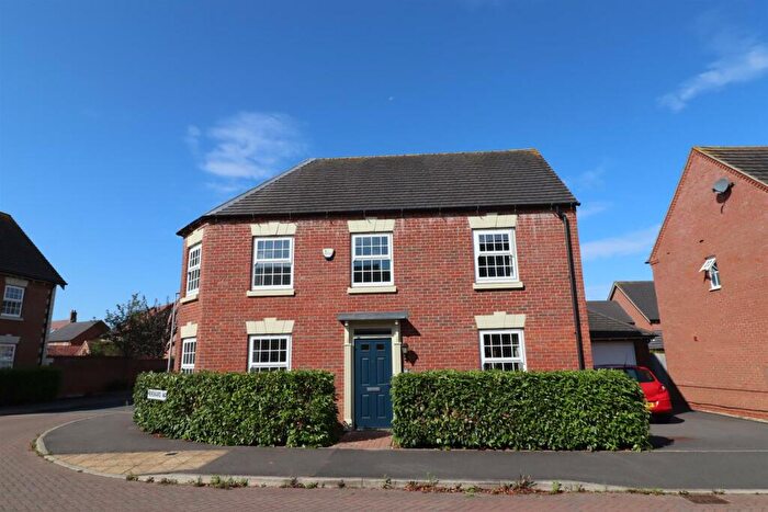 4 Bedroom Detached House To Rent In Watitune Avenue, Nuneaton, CV10