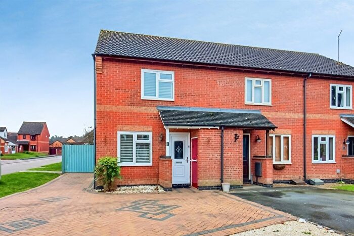 2 Bedroom End Terrace House For Sale In Goodwood Close, Market Harborough, LE16