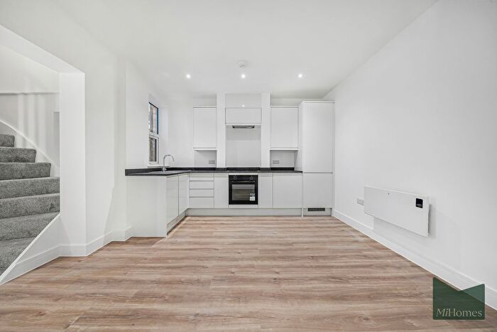 1 Bedroom Flat For Sale In Wood Street, Barnet, EN5