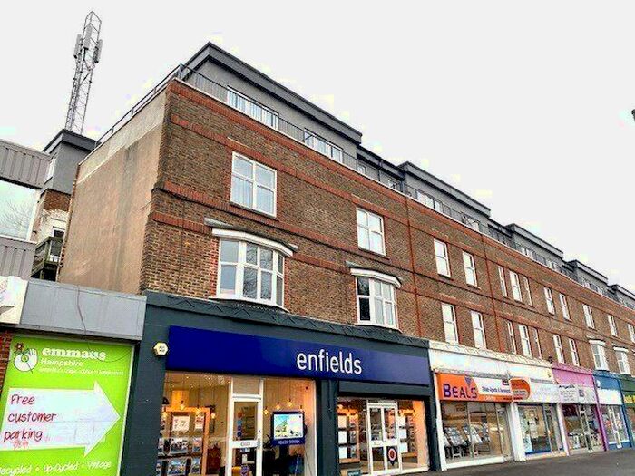 2 Bedroom Flat To Rent In Burlington Mansions, Shirley Road, Southampton, SO15