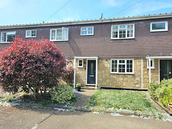 3 Bedroom Terraced House For Sale In Lakeside, Woking, Surrey, GU21