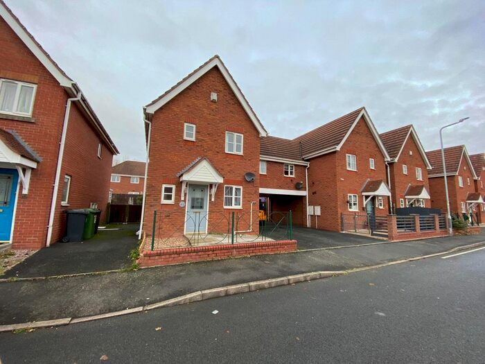 3 Bedroom Semi-Detached House To Rent In Barbel Drive, Wednesfield, Wolverhampton WV10