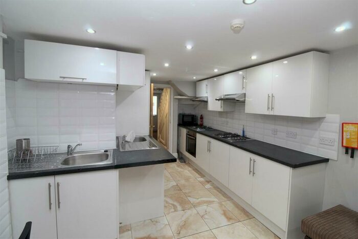 8 Bedroom House To Rent In Merthyr Street, Cathays, Cardiff, CF24