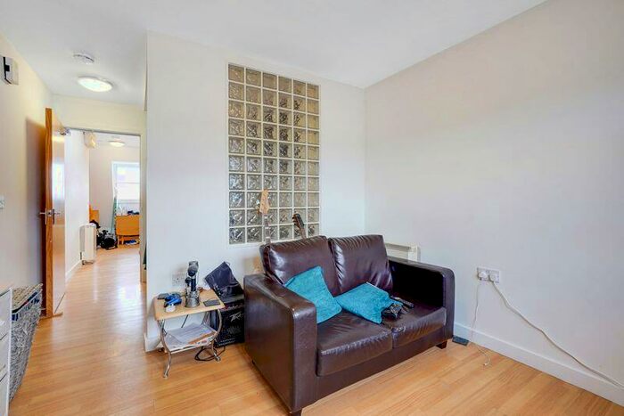 1 Bedroom Flat To Rent In Station Road West, Canterbury, CT2