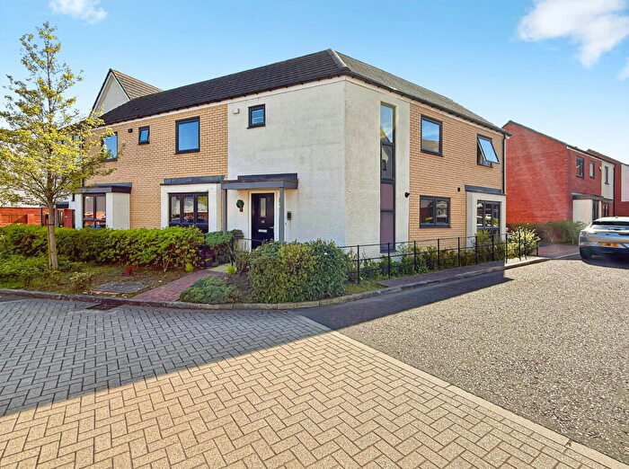 4 Bedroom Detached House For Sale In Elemore Close, Newcastle Upon Tyne, NE13