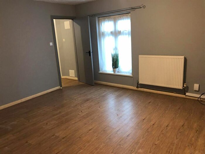 3 Bedroom End Of Terrace House For Sale In Barwell Road, Birmingham, B9