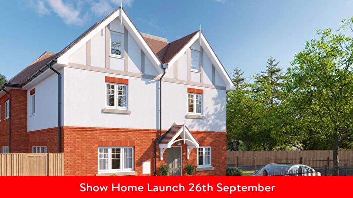 4 Bedroom Terraced House For Sale In Queens Road, Weybridge, KT13
