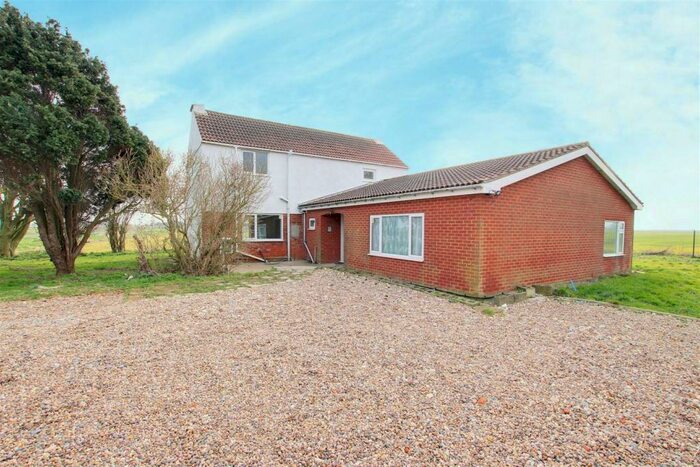4 Bedroom Detached House For Sale In Mile Lane, Mablethorpe, LN12