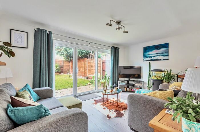 2 Bedroom Terraced House To Rent In Aylesham Road, Orpington, BR6