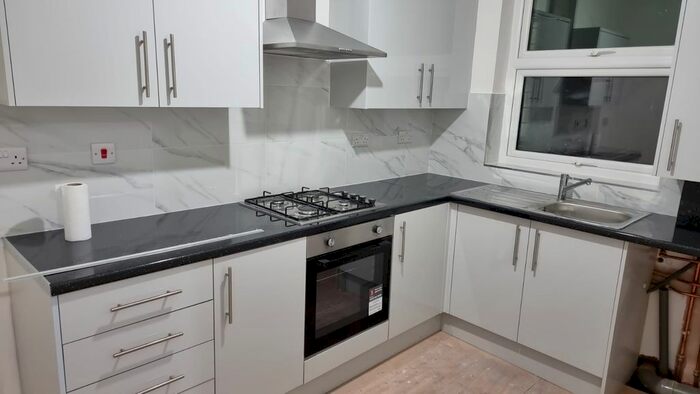 2 Bedroom Flat To Rent In High Street South, London E6