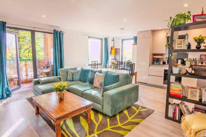 1 Bedroom Flat For Sale In High Street, Harrow, HA3