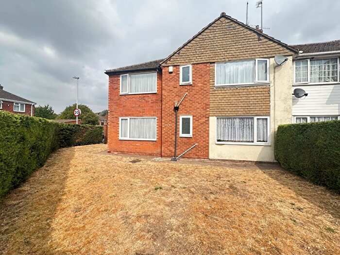 5 Bedroom Semi Detached House To Rent In Austin Road, Luton, Bedfordshire, LU3