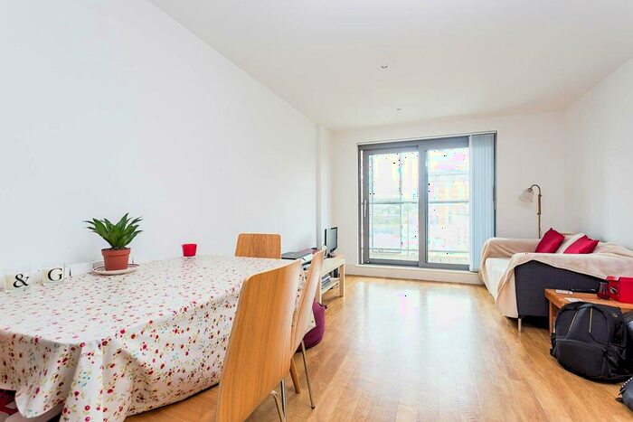 1 Bedroom Flat To Rent In West Carriage House, Woolwich Riverside, London, SE18