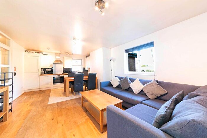 2 Bedroom Flat To Rent In Iverson Road, West Hampstead, NW6