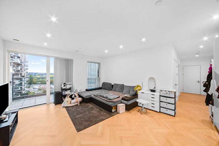 2 Bedroom Flat For Sale In Pegler Square, Blackheath, SE3