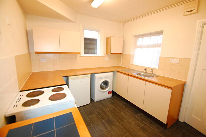 1 Bedroom Flat To Rent In Derby Street, Staffordshire, Burton Upon Trent, DE14