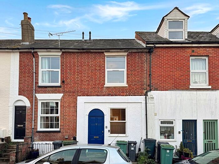 2 Bedroom Terraced House To Rent In York Street, Cowes, PO31