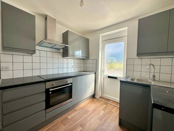 1 Bedroom Flat To Rent In Baker Street, BN1
