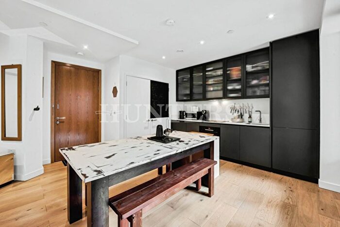 1 Bedroom Flat To Rent In East Apartments, , Ashley Road, N17