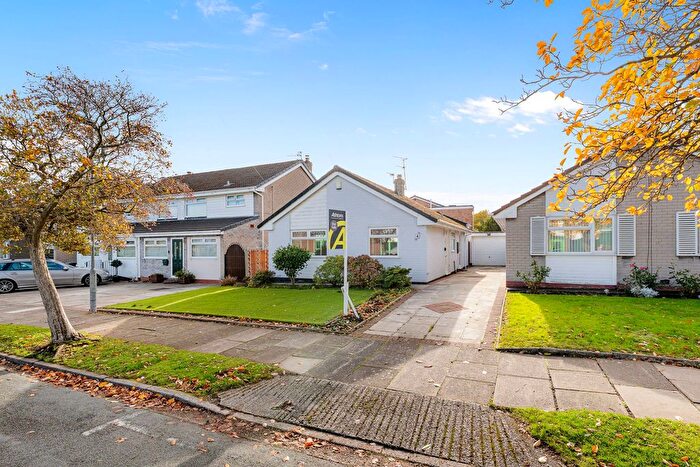 2 Bedroom Detached Bungalow For Sale In Wedgewood Drive, Widnes, WA8