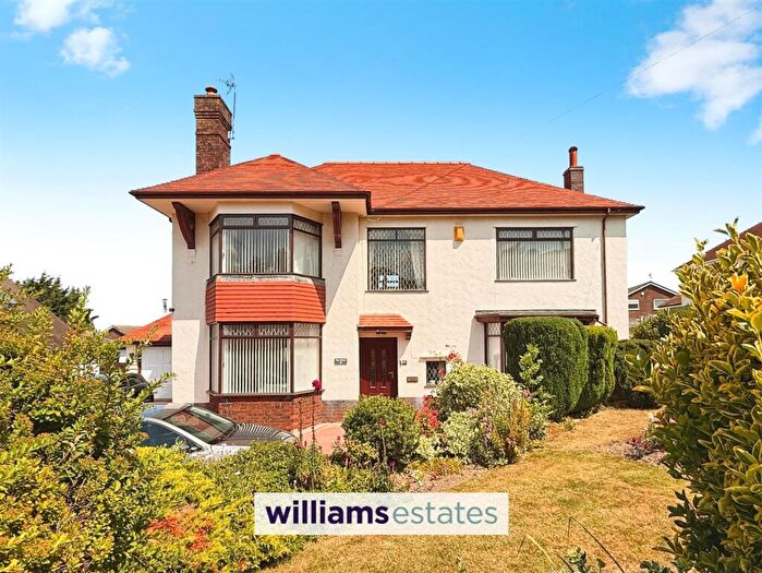 3 Bedroom Detached House For Sale In Aberconway Road, Prestatyn, LL19