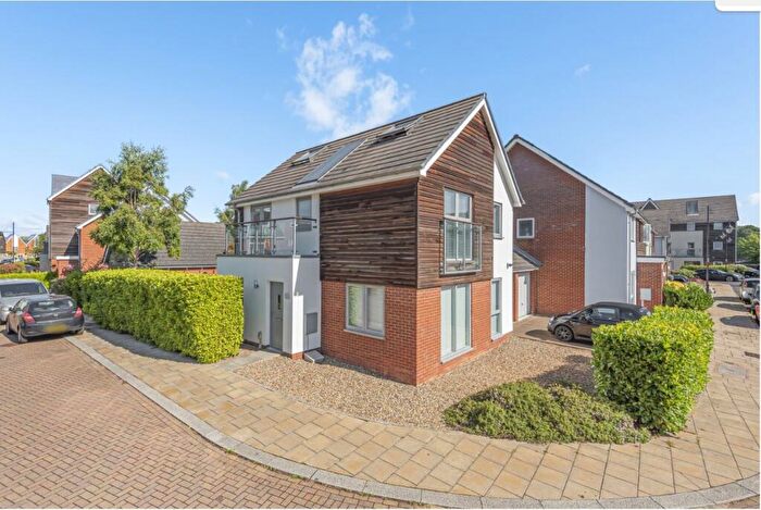 5 Bedroom Link Detached House To Rent In Henrietta Chase St. Marys Island, ME4