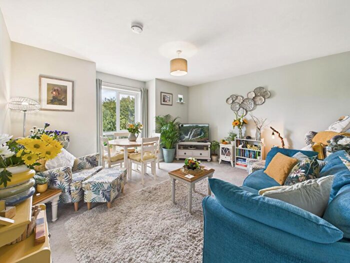 1 Bedroom Apartment For Sale In Arlingham Avenue, Bromsgrove, B61
