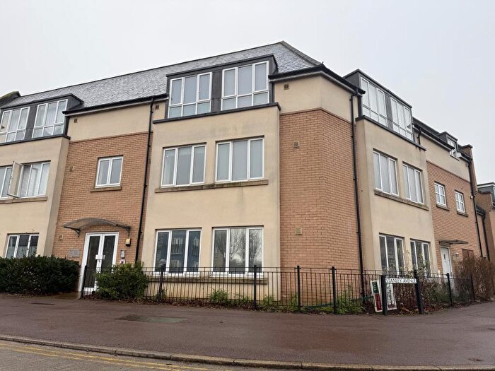 2 Bedroom Apartment To Rent In Chieftain Way, Cambridge, CB4
