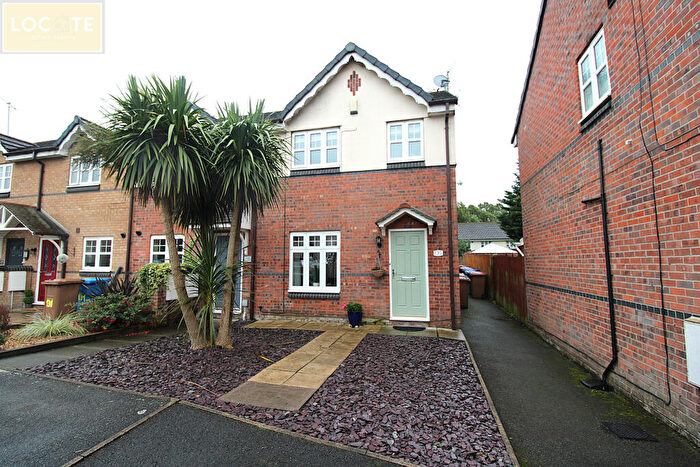 3 Bedroom Terraced House For Sale In Quarry Pond Road, Worsley, M28