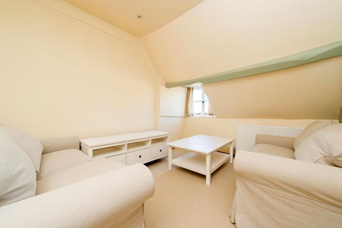 Studio To Rent In High Street, Woodstock, OX20