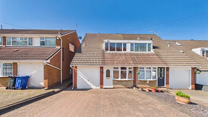 3 Bedroom Semi Detached House For Sale In Fairmile Road, Halesowen, B63